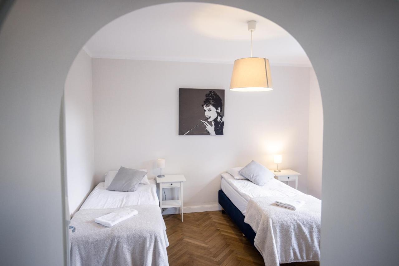 Manor Apartments, Csopak Extérieur photo