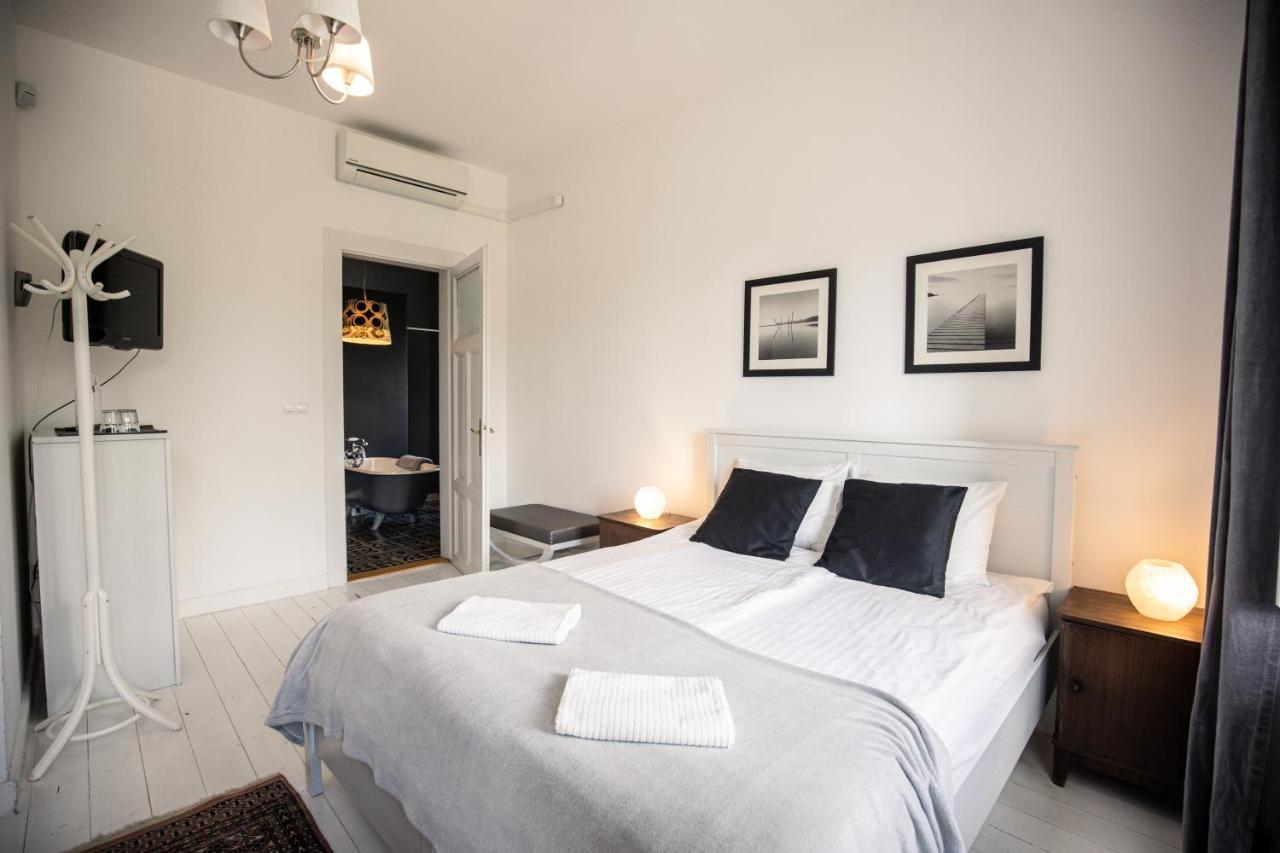 Manor Apartments, Csopak Extérieur photo