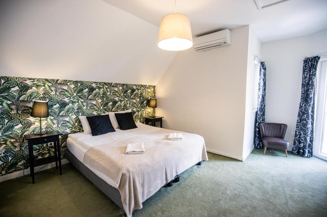 Manor Apartments, Csopak Extérieur photo